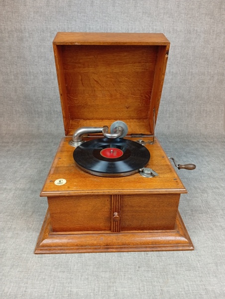 Vevgramofon. Trade Mark.