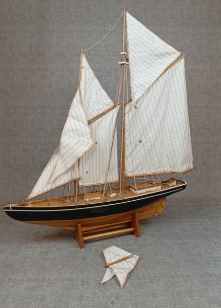 Modellbåt.