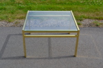 Soffbord. Gulmetall & glas, 1900-talet.