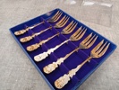 Diverse. Bl.a Kikare Winston 10x50, rese-väckarklockor, scandia m.m.