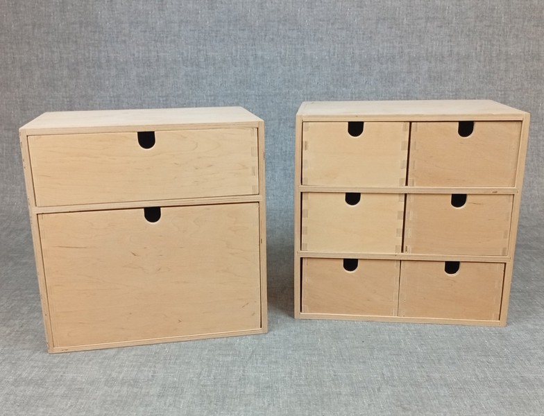2 Förvaringsskåp. IKEA.