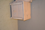 Sängram/enkelsäng & sängbord. Laserat furu.