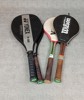 Tennis rack, bollar & väskor.