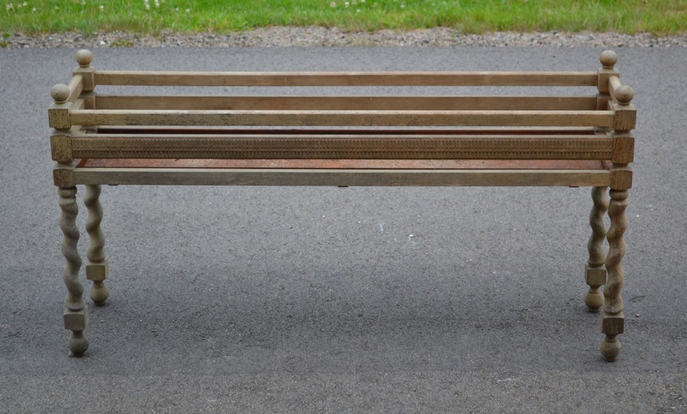 Blombord.