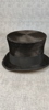 Hög Hatt, A Ravnsborg Halmstad & Hattask. A.G. Weiner Halmstad.