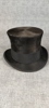 Hög Hatt, A Ravnsborg Halmstad & Hattask. A.G. Weiner Halmstad.