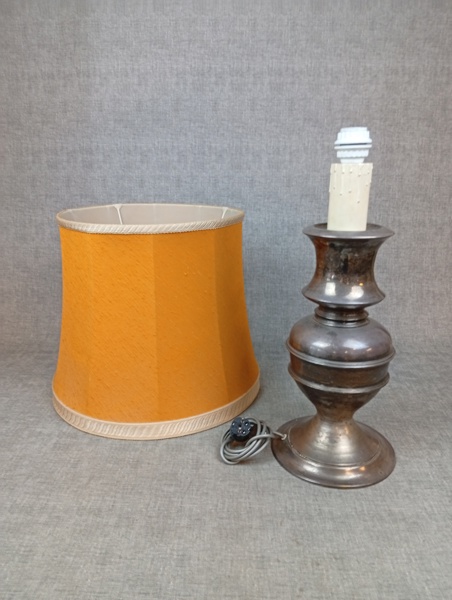 Lampfot. Nysilver.