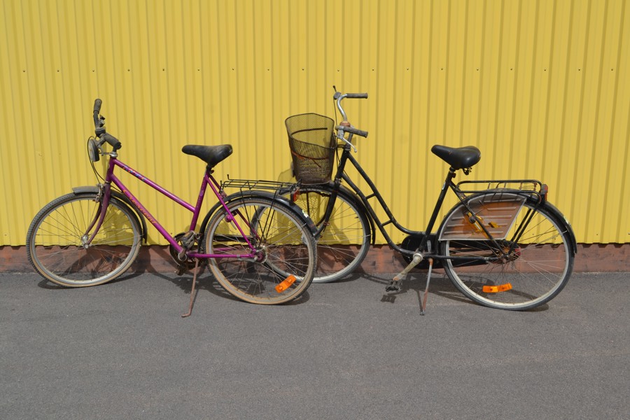 2 Cyklar. Damcykel DBS & flickcykel Crescent, renoveringsobjekt.