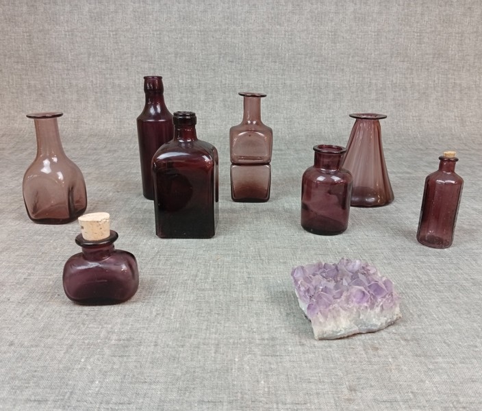 Diverse lila glas & kristall.