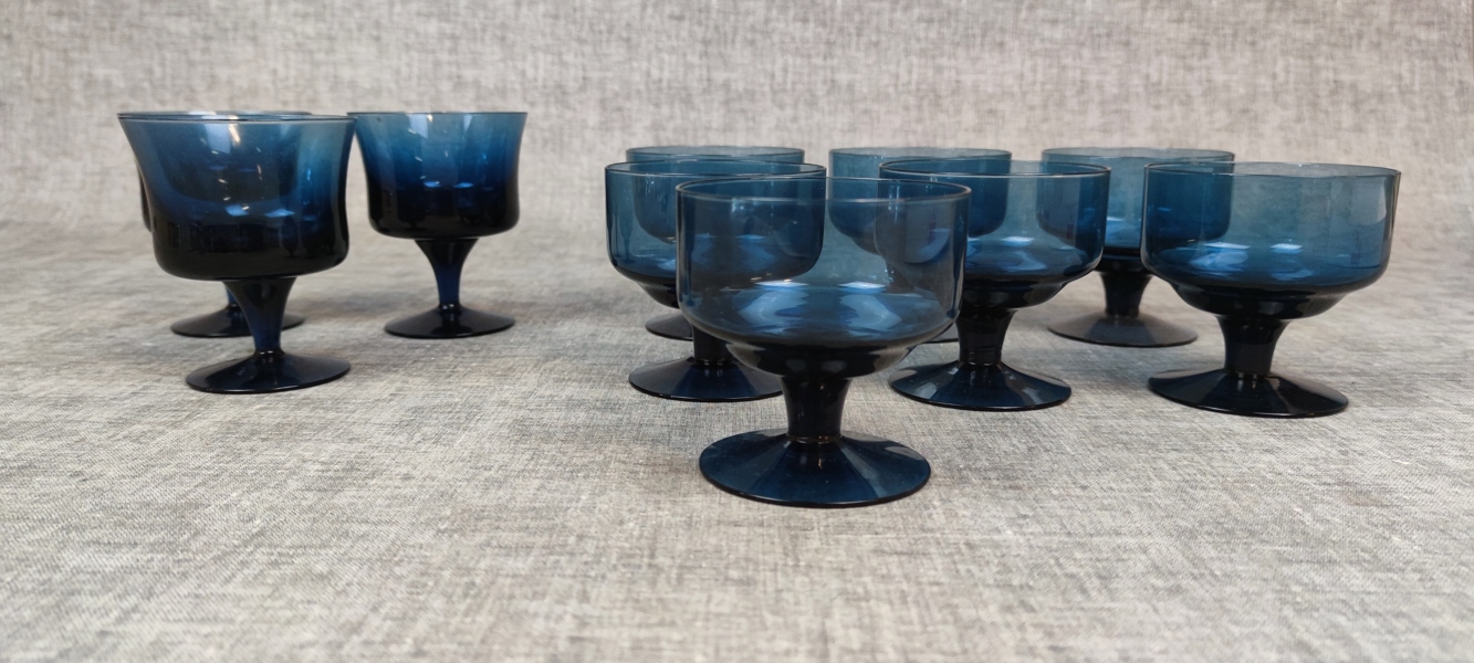 BO BORGSTRÖM. 10 delar glas, 7+3.