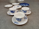 ROYAL COPENHAGEN. "Blå blomster", 3 Koppar, fat & massor av kaffefat, tefat. Samlartallrik1985. 