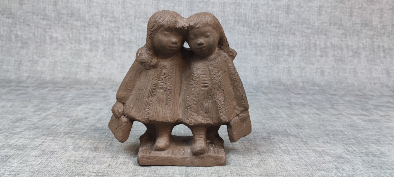ERNST EBERLEIN. Figurin, lergods, Danmark, signerad.
