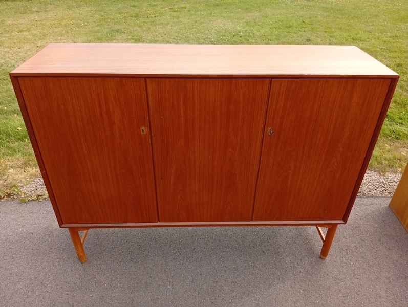 Skåp/sideboard. Teak, 1950/60-talet.