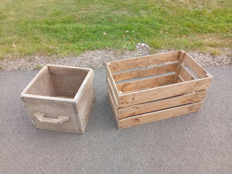 2 Trälådor.