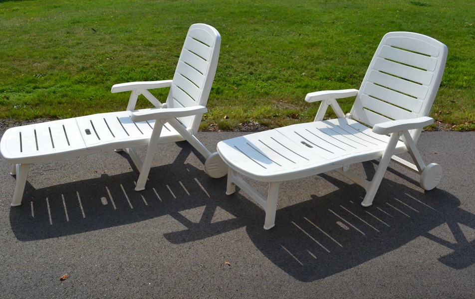 2 Solsängar. Plast, "Romance", P.D.C. Gmbh.