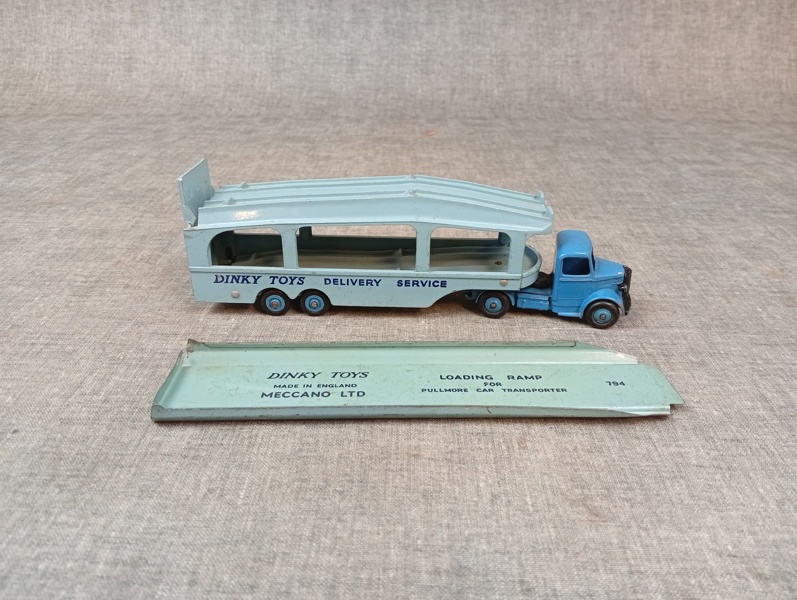 DINKY TOYS. Bedford Pullmore Car Transport, Inkl. Loading ramp.
