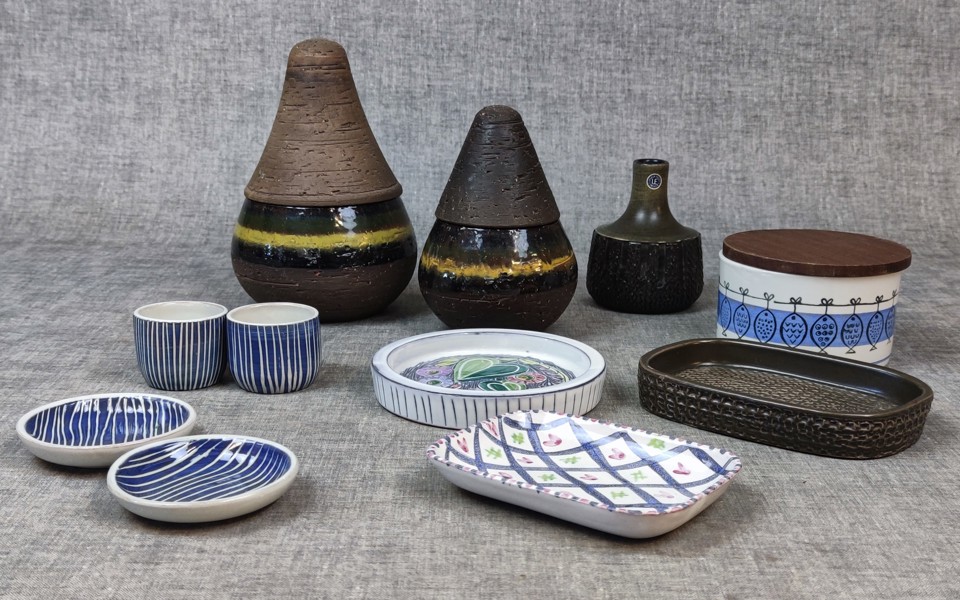 Diverse porslin & keramik. Upsala Ekeby, Laholm & Gefle.