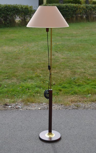 Golvlampa. Markslöjd.