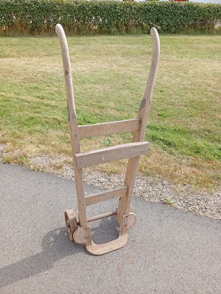Äldre säckkärra / pirra.