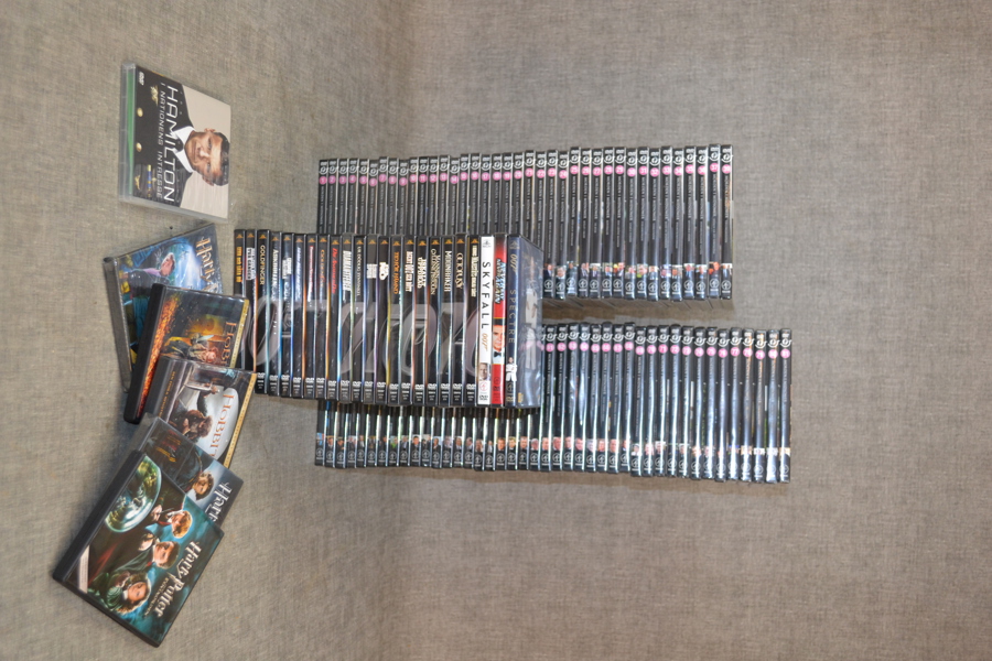 Diverse DVD-filmer, mestadels James Bond 007 & Morden i Midsomer.