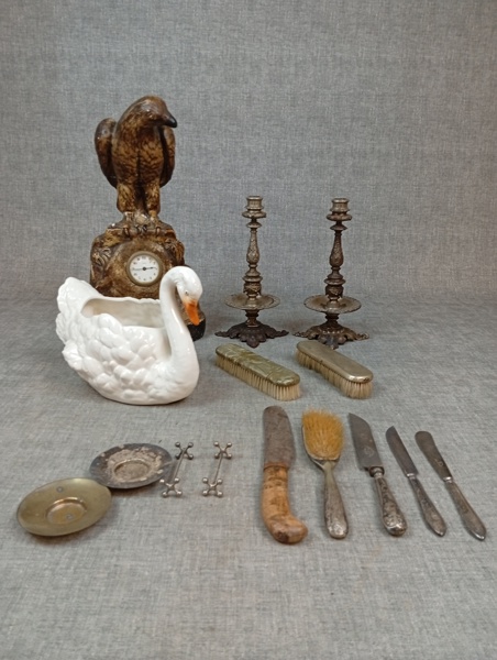 Diverse. Bl.a Nysilver, Ljusstakar m.m.