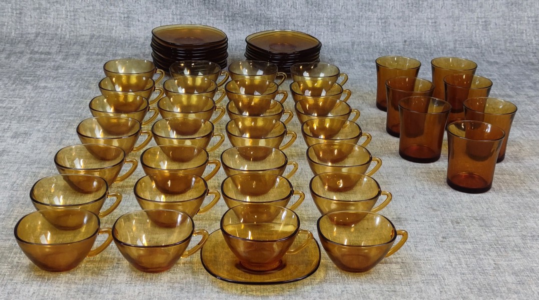 28 Koppar & 19 fat. VERECO & 7 Glas, Duralex.