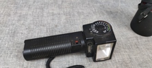 Analog kamera Konica Autoreflex TC, med tillbehör.