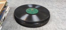 Diverse. Bl.a Vinylskivor, stenkakor m.m.