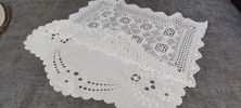 Diverse textil. Mestadels dukar.