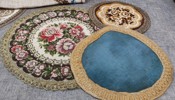 Diverse textil. Mestadels dukar.