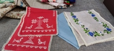 Diverse textil. Mestadels dukar.