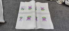 Diverse textil. Mestadels lakan.