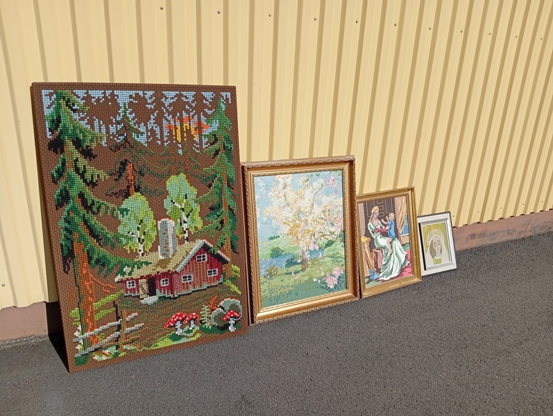 4 Hantverk. Bl.a en flamskvävnad.