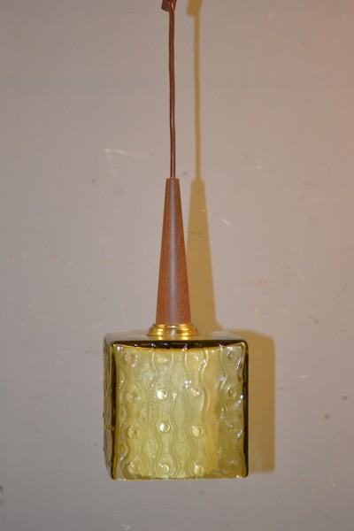 Taklampa. Glas & teak, 1960/70-talet, okänt fabrikat.