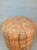Sittpuff / Fotpall. Skinn. Orientalisk motiv.