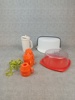 Diverse plast. Bl.a Stor tårtbox Tupperware.