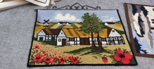 Diverse textil & handarbeten.