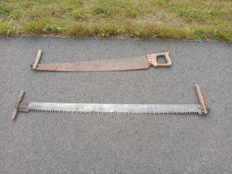 Äldre timmer/stocksågar.