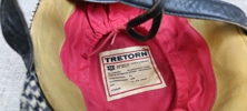 2 Bilhjälmar. Textil/skinn m.m. , Tretorn, Helsingborg, 1968.