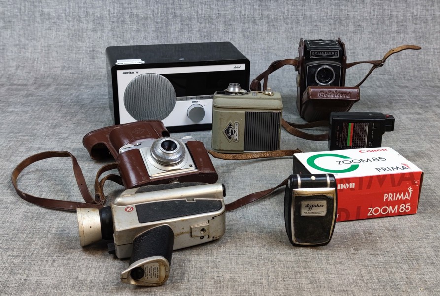 Diverse kameror m.m. Bl.a Canon, Agfa, Rolleicord, Eumig m.m.
