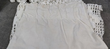 Diverse textil. Mestadels dukar.