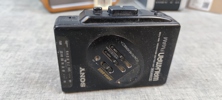 Diverse elektronik. Bl.a Radios, Sony Walkman m.m.