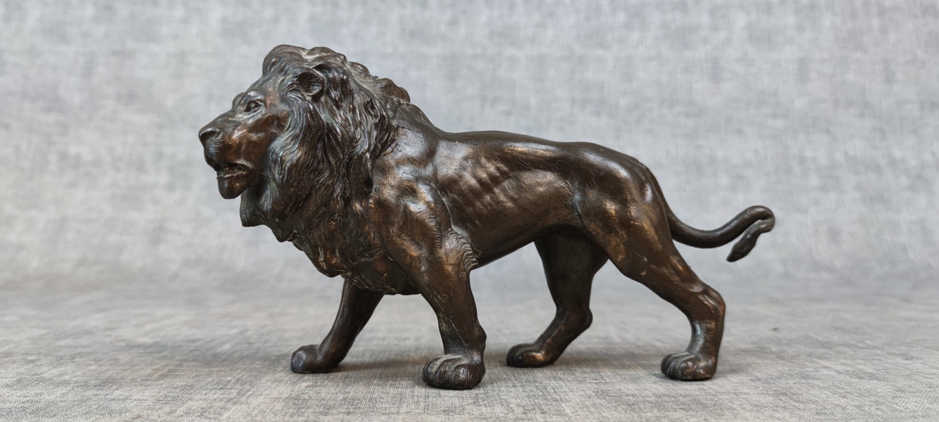 Skulptur. "Lejon", Brons.