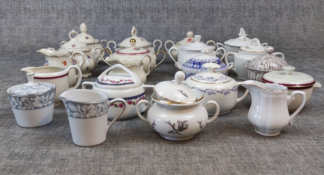 Sockerskålar & gräddkannor.