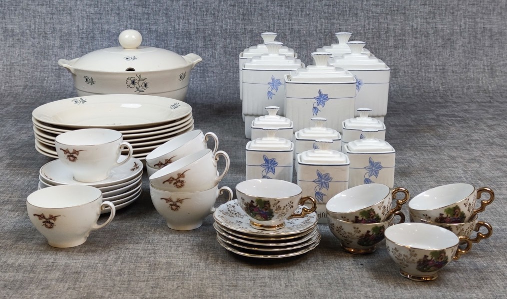 Diverse porslin. Bl.a Rörstrand, KPM m.m.