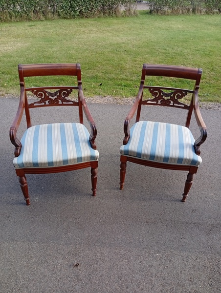 2 Karmstolar, Mahogny, Empire stil.