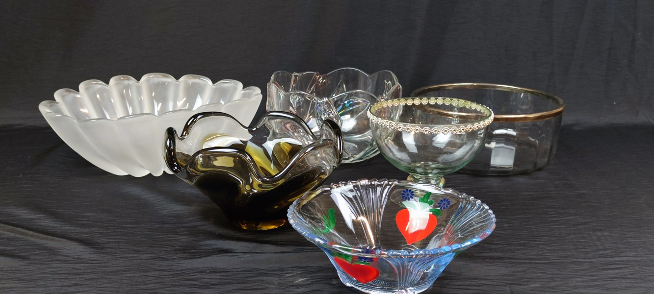 Diverse glas skålar.