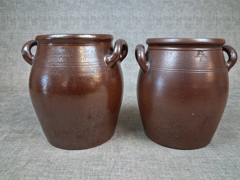 2 Vallåkra-krus. 5 liters.