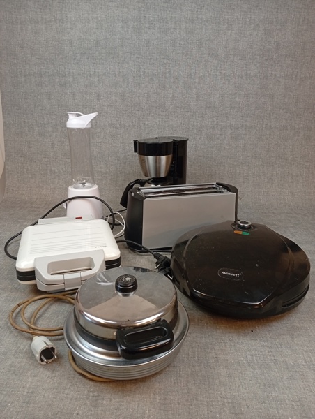 Diverse hushållsmaskiner.