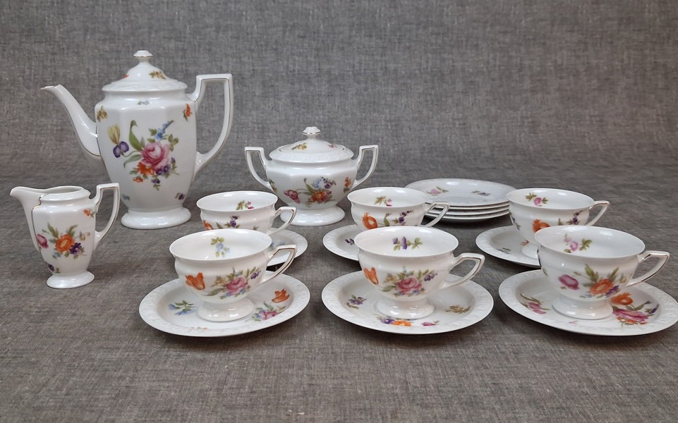 ROSENTHAL. "Maria", delar av moccaservis.